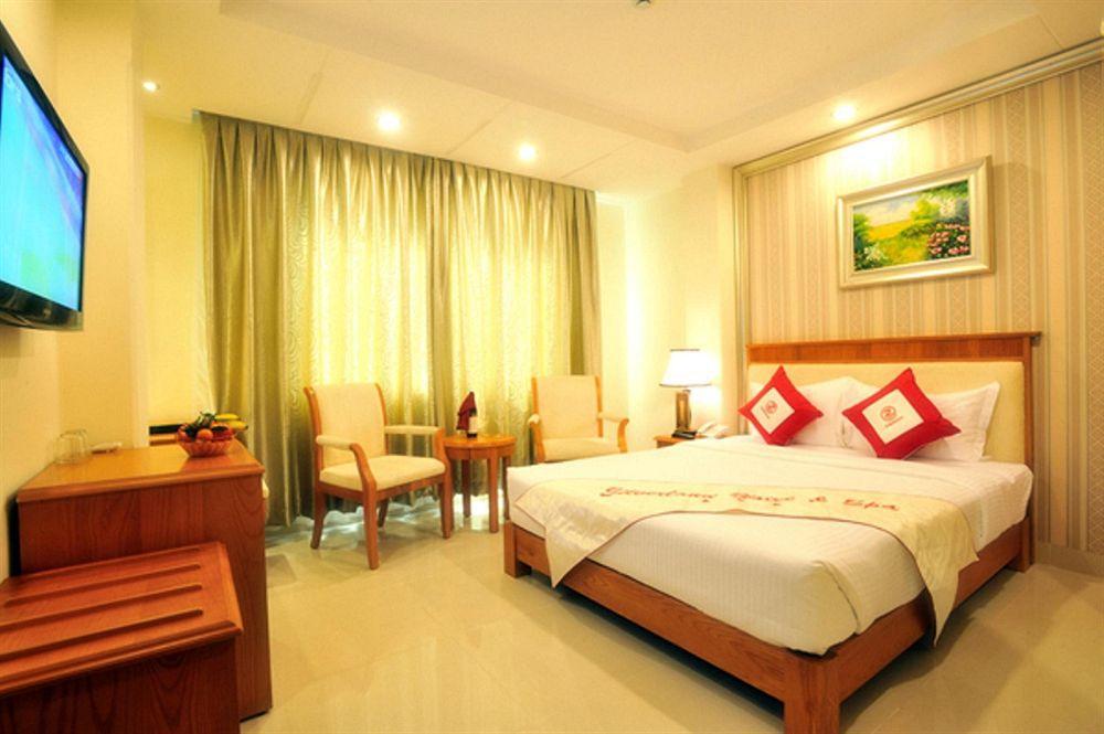 Silverland Sil Hotel Хошимин Екстериор снимка