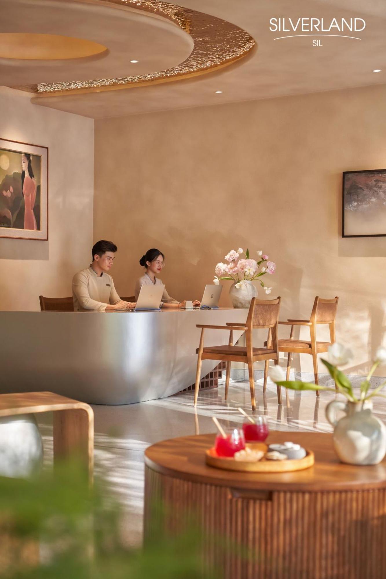 Silverland Sil Hotel Хошимин Екстериор снимка